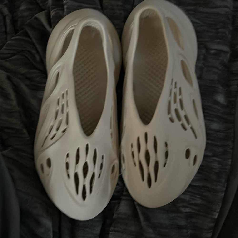 Sand Yeezy AUTHENTIC!!!